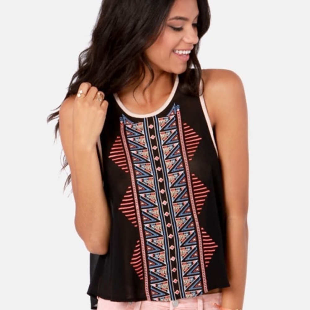 Lulu's Lush City at Night Embroidered Black Top - Medium
